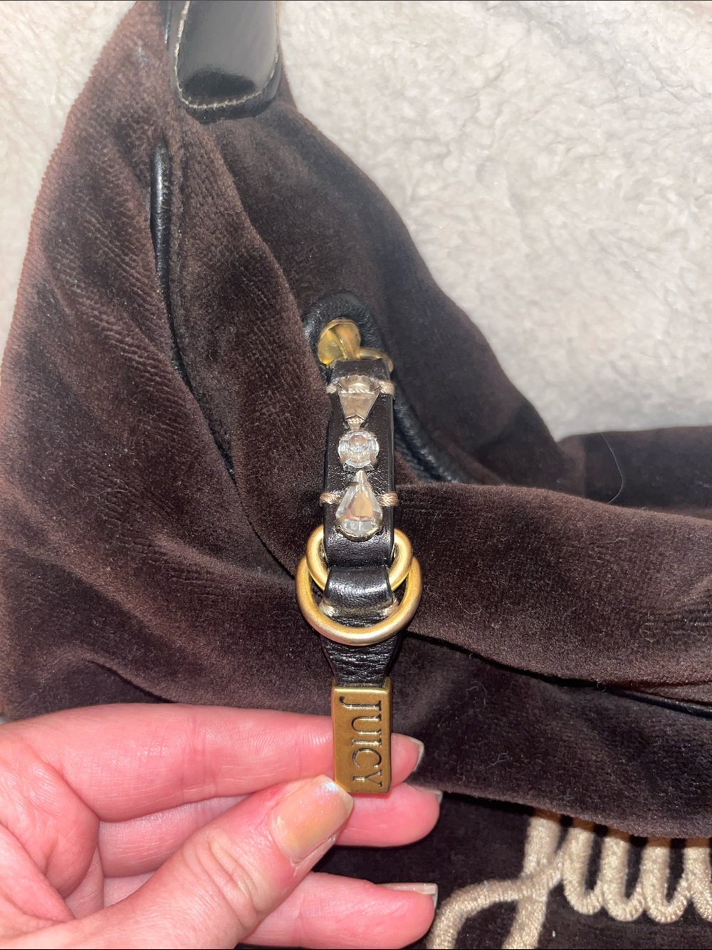 Vintage Juicy Couture Black Velour Hobo Shoulder Bag with Embroidered Logo - Picture 2 of 5